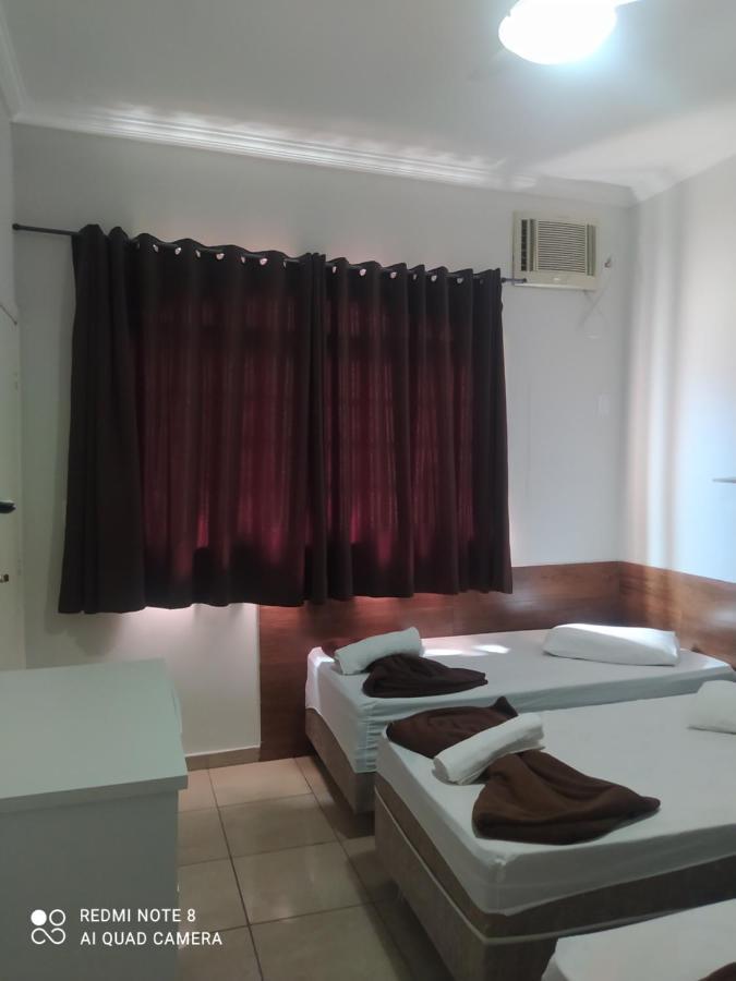Pousada Quarto Familiar Com Ar,Frigobar,Wi Fi, Garagem Aparecida  Exterior photo